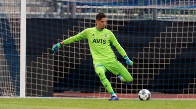 Altay Bayındır'ın talipleri artıyor: İşte Fenerbahçe'nin istediği rakam