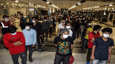 Ülkeye yasa dışı yollarla giren düzensiz göçmenler sınır dışı edildi