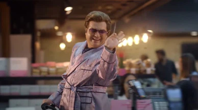 Zeki Müren'li reklam filmine tepki