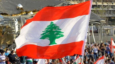 Lübnan'da resmi dolar kuru 25 yıl sonra değişti