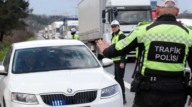 Çakarlı trafik magandalarına ceza yağdı