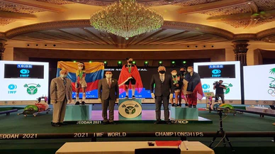 Milli halterci Ezgi Kılıç, yıldızlarda dünya şampiyonu oldu