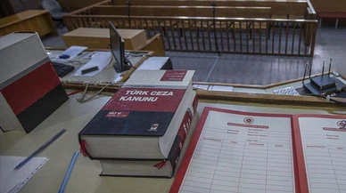 Eşini benzin dökerek yakan kocanın müebbet hapsi istendi