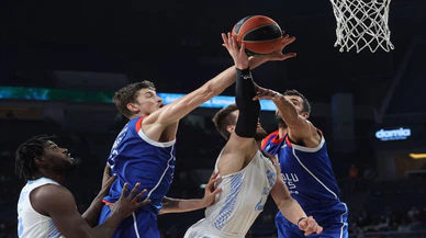 Anadolu Efes: 79 - Zenit: 90