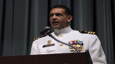 Deniz dağına çarpan ABD denizaltısının komutanlarının görevine son verildi