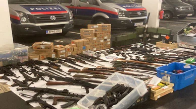 Avusturya’da Neonazi çiftin evinde çok sayıda silah ele geçirildi