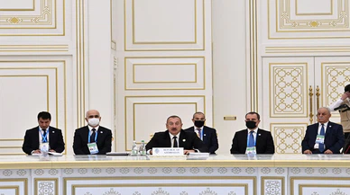Azerbaycan Cumhurbaşkanı Aliyev, EİT Zirvesi'nde konuştu