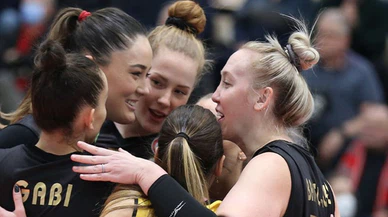 VakıfBank 2'de 2 yaptı