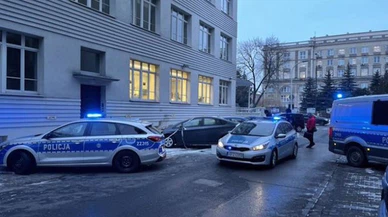 Türkiye'nin Varşova Büyükelçiliği'ne molotofkokteylli saldırı! Saldırgan gözaltına alındı