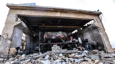 Rus savaş uçağı, İdlib'de su dağıtım istasyonunu bombaladı