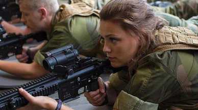 Avrupa'nın göbeğinde şaşırtan karar! Askerler çorap ve iç çamaşırlarını iade ediyor