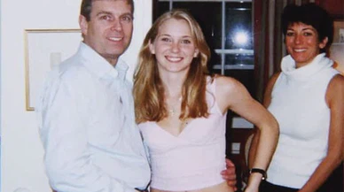 İngiltere Kraliçesi'nin cinsel saldırıyla suçlanan oğlunun unvanları geri alındı