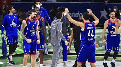 Anadolu Efes THY Avrupa Ligi'inde son saniye basketiyle kazandı