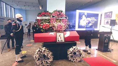 Usta oyuncu Fatma Girik son yolculuğuna uğurlanıyor