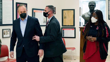 ABD Başkan Yardımcısı Harris'in eşi, katıldığı etkinlikten bomba ihbarıyla çıkarıldı