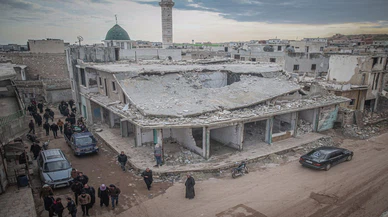 Esed rejimin İdlib'de anaokuluna düzenlediği saldırıda 2 sivil öldü