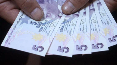 Son tertip 5 TL banknotlar bugünden itibaren tedavüle veriliyor