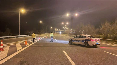 Bolu Dağı Tüneli'nin Düzce girişinde heyelan meydana geldi, yol trafiğe kapatıldı