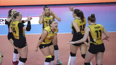 Seride rakibine 3-2 üstünlük kuran VakıfBank şampiyonluğa ulaştı