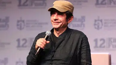 Okan Bayülgen: Z kuşağı özgürlükten bahsediyor ama Londra’da itaat etmeye hazır