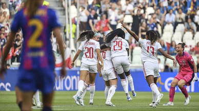 UEFA Kadınlar Şampiyonlar Ligi'nde Olimpik Lyon, 8. kez kupayı müzesine götürdü