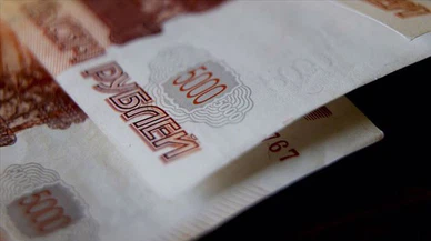 Ruble 4 yılın en yüksek seviyesinde
