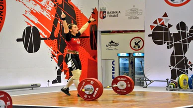 Nuray Güngör'den, 1 altın 2 gümüş madalya