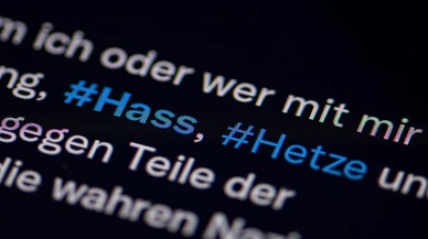 Almanya’da internet üzerinden "nefret söylemlerini" paylaşanlara karşı operasyon