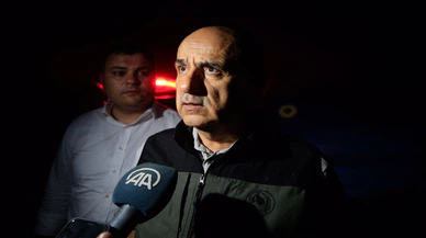 Tarım ve Orman Bakanı Kirişci, Marmaris'te orman yangını bölgesinde açıklama yaptı