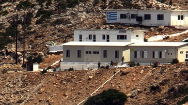 Yunan provokasyonu: Keçi Adası'ndaki askerler ve topçu bataryaları görüntülendi