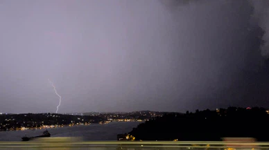 İstanbul'da gök gürültülü sağanak etkili oluyor