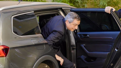 İtalya'da hükümet krizinin nasıl sonuçlanacağı belirsizliğini koruyor