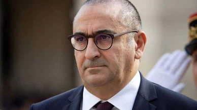 Fransa'da eski İçişleri Bakanı'na, Müslüman olan polise ayrımcılık soruşturması