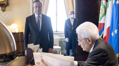 İtalya Cumhurbaşkanı parlamentoyu feshetti