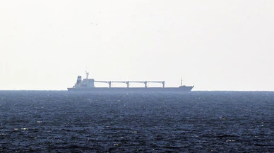 İstanbul Boğazı'nda gemi trafiği tek yönlü açıldı