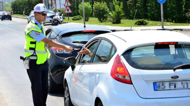 Yayalara yol vermeye sürücülere ceza!