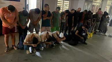 Türkiye 2022'de yaklaşık 110 bin düzensiz göçmeni sınır dışı etti