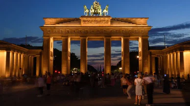 Almanya enerji tasarrufu amacıyla gece ışıklandırmalarını kapattı