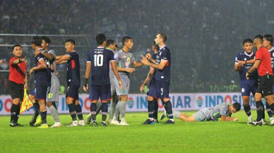 Türkiye'den Endonezya'daki futbol maçında yaşanan izdihamda ölenler için başsağlığı mesajı