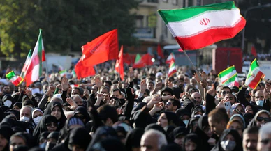 Tahran'da yönetime destek yürüyüşü yapıldı!