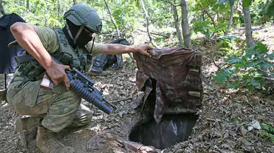 Tunceli'de 4 terörist sığınağı imha edildi