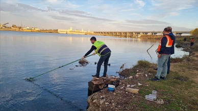 Meriç Nehri'nden köpüklenme iddiaları üzerine numune alındı!