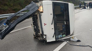 Muğla'da devrilen minibüsteki 4 kişi yaralandı!