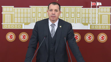 Özşavlı: "Adayınız ne zaman kendini anlatacak?"