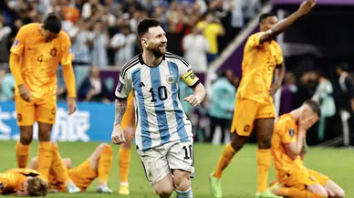 Arjantin'e yenilen Hollanda'da Louis van Gaal dönemi sona erdi