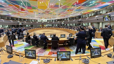 AB, Ukrayna'ya silah yardımı için kullanılan fonu artırıyor