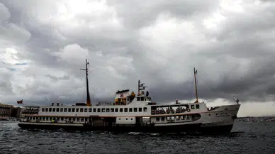 İstanbul'da vapur seferlerine lodos engeli
