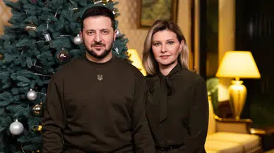 Zelenski: Beyaz bayrak çekmedik, düşmana mavi sarı bayrağımızı gösterdik