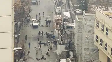 Kabil'de Dışişleri Bakanlığı önünde şiddetli patlama