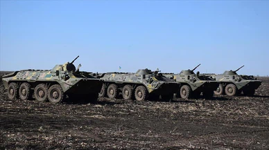 İsveç Ukrayna'ya zırhlı araç ve obüs dahil 419 milyon dolarlık silah gönderecek